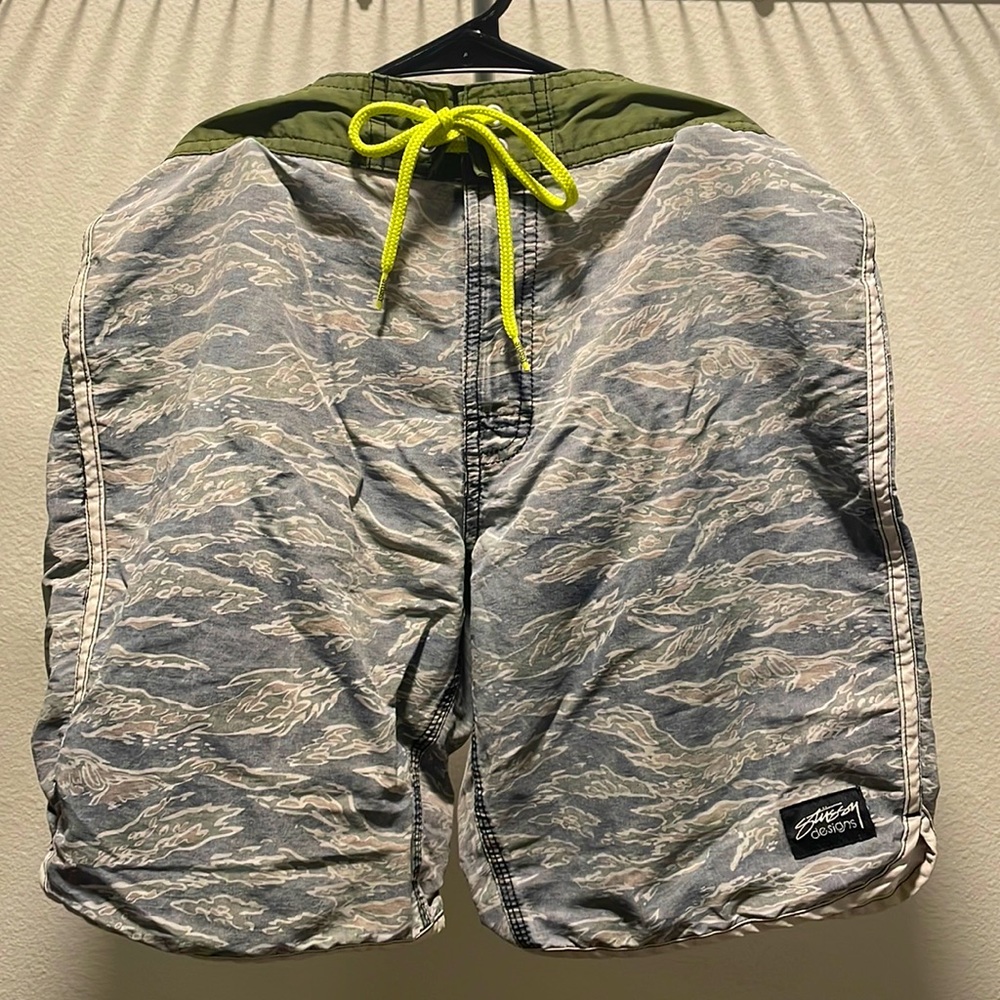Stussy shorts medium green